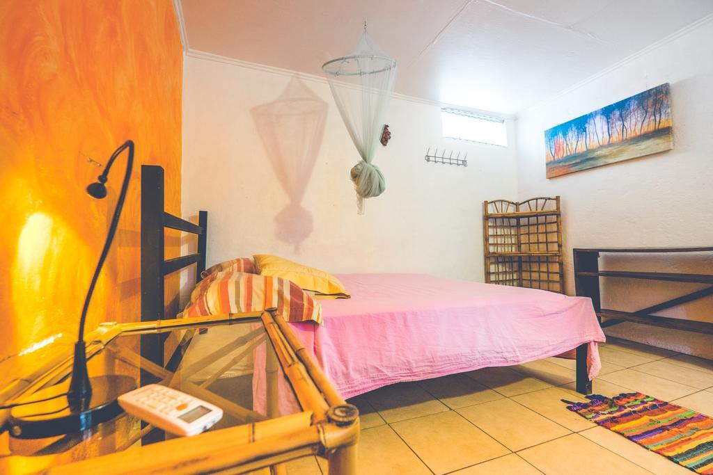Pura Vida Hostel Тамариндо Екстер'єр фото