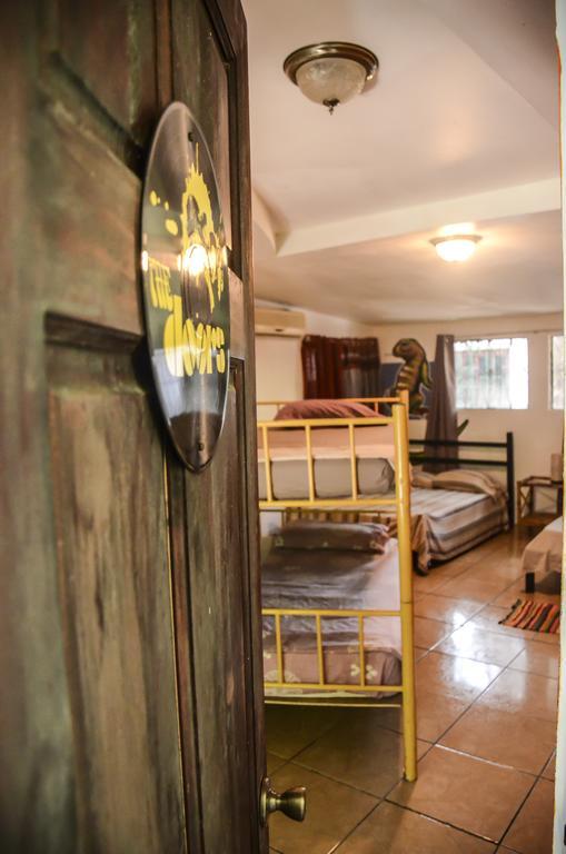 Pura Vida Hostel Тамариндо Екстер'єр фото